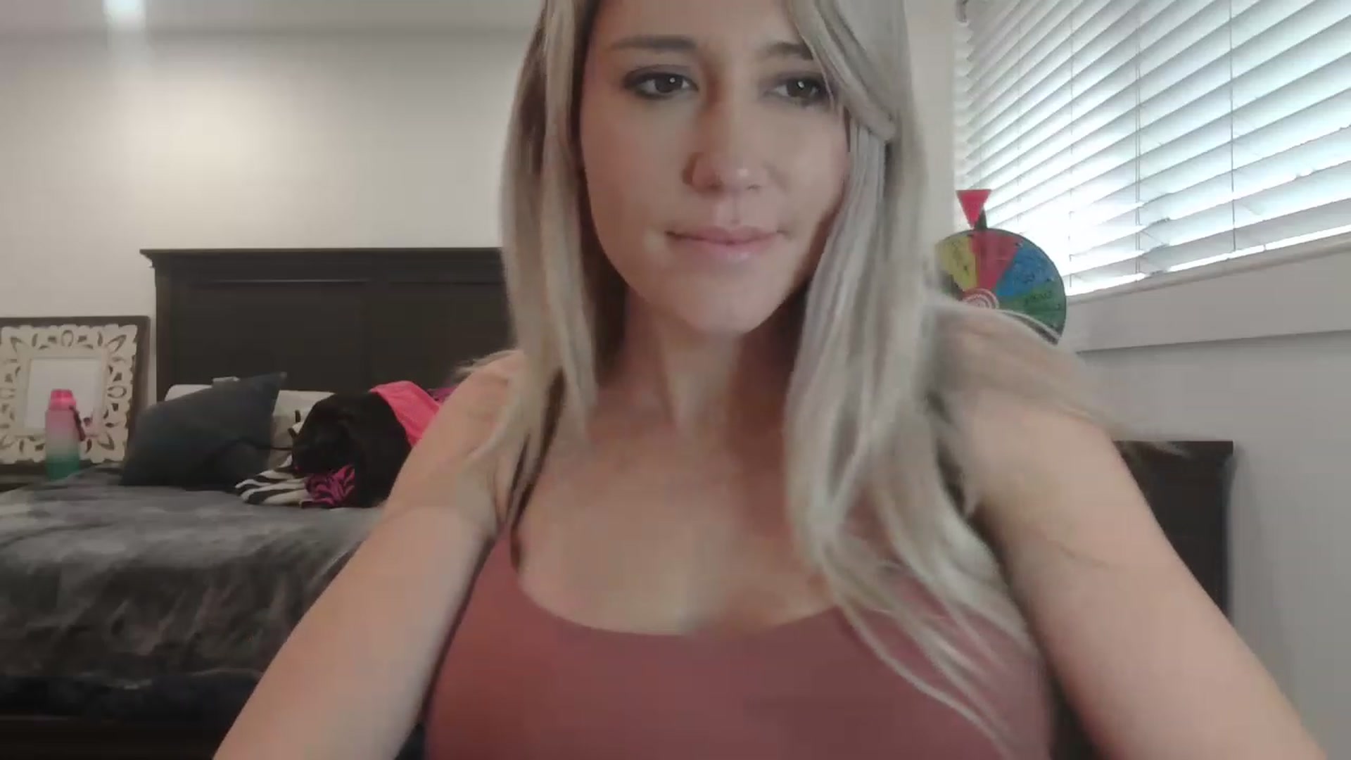 Gallery image thumbnail from blondmilf92's myfreecams stream on, 03/10/2023, 21:36 image 13 of 20