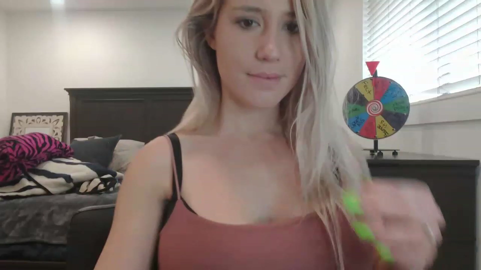 Gallery image thumbnail from blondmilf92's myfreecams stream on, 03/10/2023, 22:33 image 15 of 20