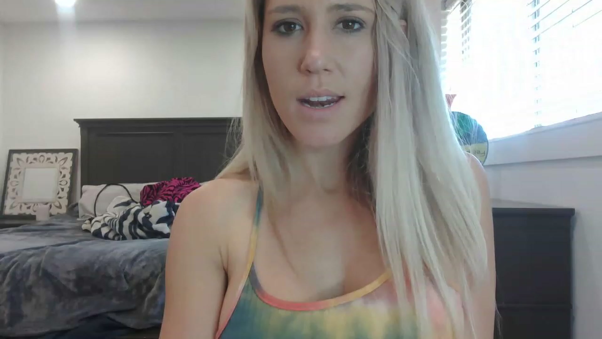 Gallery image thumbnail from blondmilf92's myfreecams stream on, 03/11/2023, 23:39 image 16 of 20