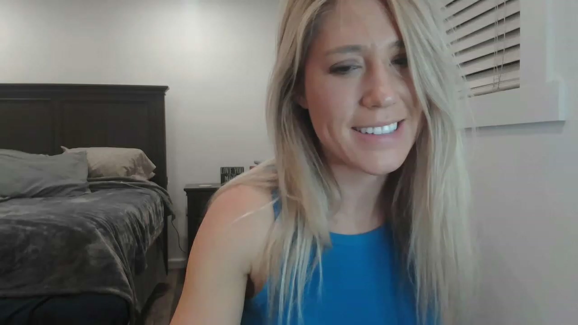 Gallery image thumbnail from blondmilf92's myfreecams stream on, 03/13/2023, 04:09 image 3 of 20