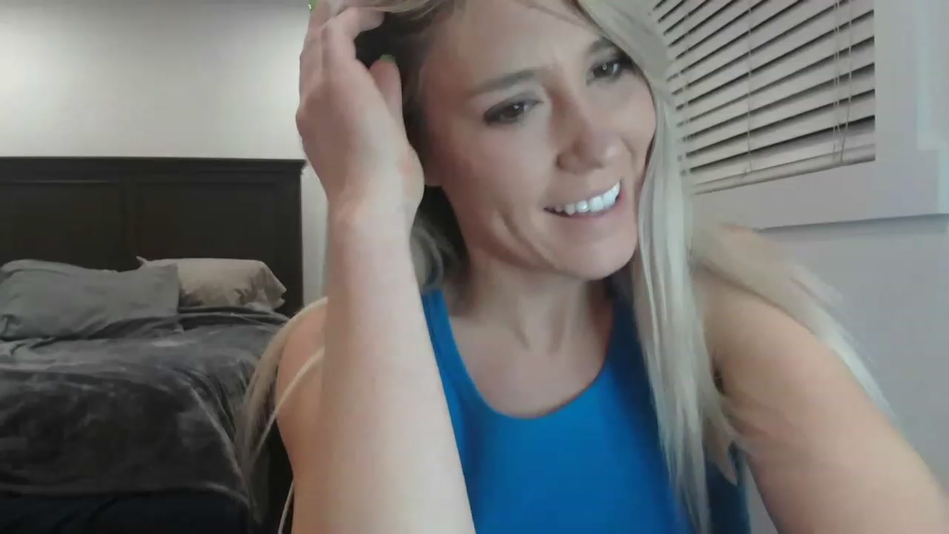 Gallery image thumbnail from blondmilf92's myfreecams stream on, 03/13/2023, 04:09 image 11 of 20