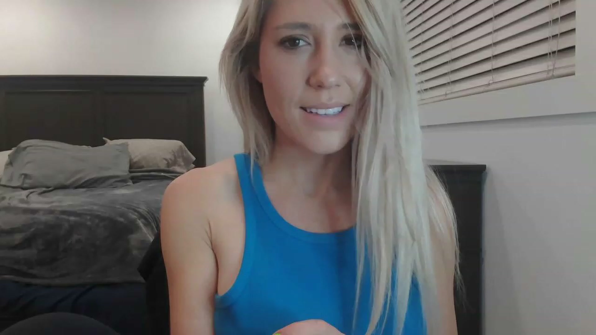Gallery image thumbnail from blondmilf92's myfreecams stream on, 03/13/2023, 04:09 image 13 of 20