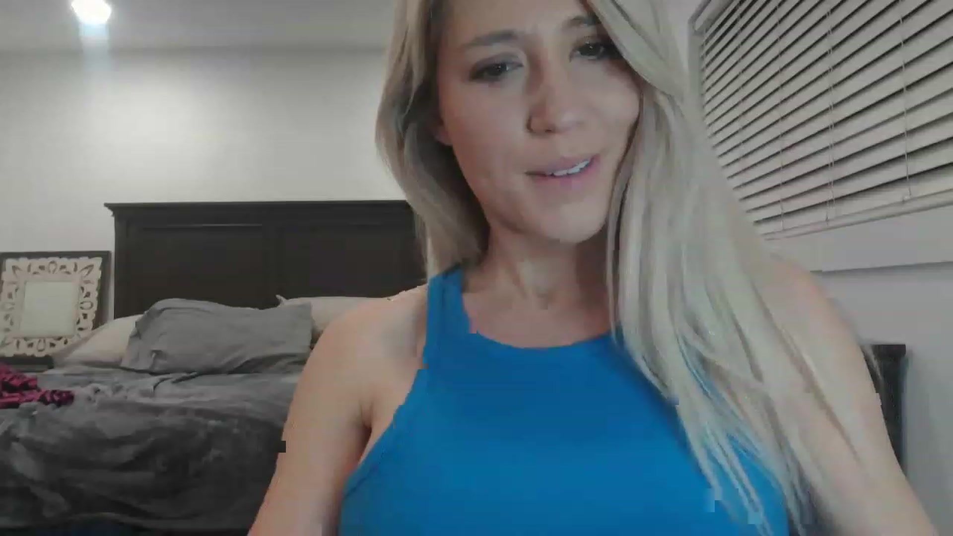 Gallery image thumbnail from blondmilf92's myfreecams stream on, 03/13/2023, 04:09 image 17 of 20