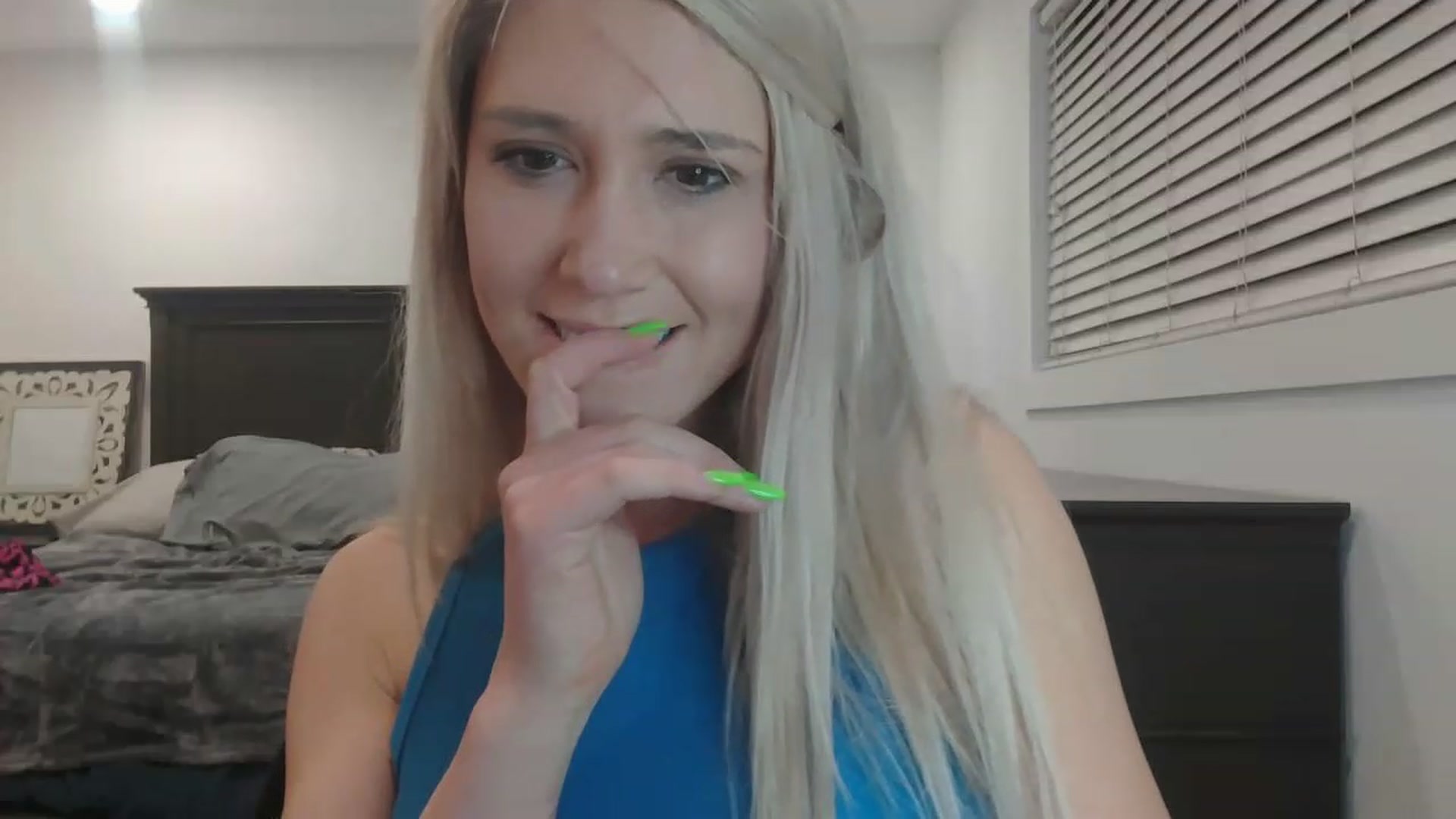 Gallery image thumbnail from blondmilf92's myfreecams stream on, 03/13/2023, 05:48 image 6 of 20