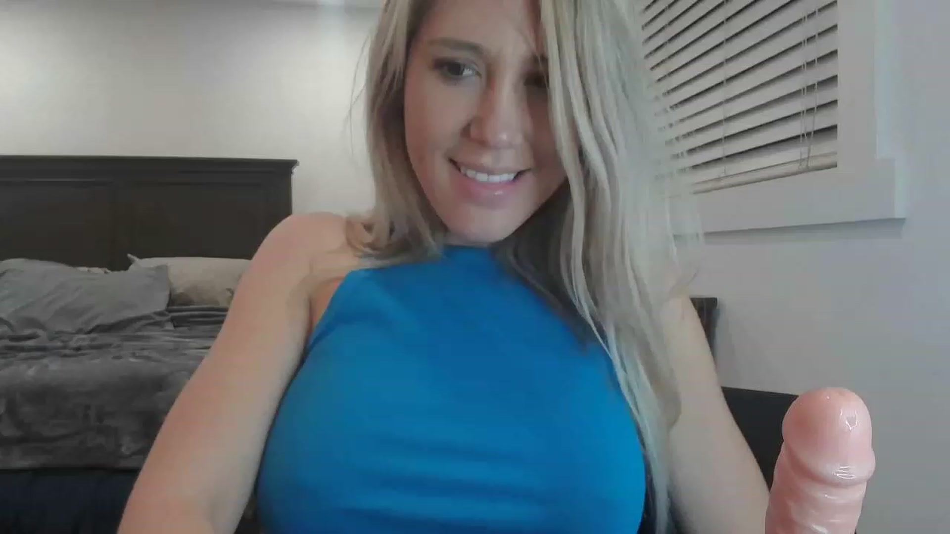 Gallery image thumbnail from blondmilf92's myfreecams stream on, 03/13/2023, 07:01 image 2 of 20