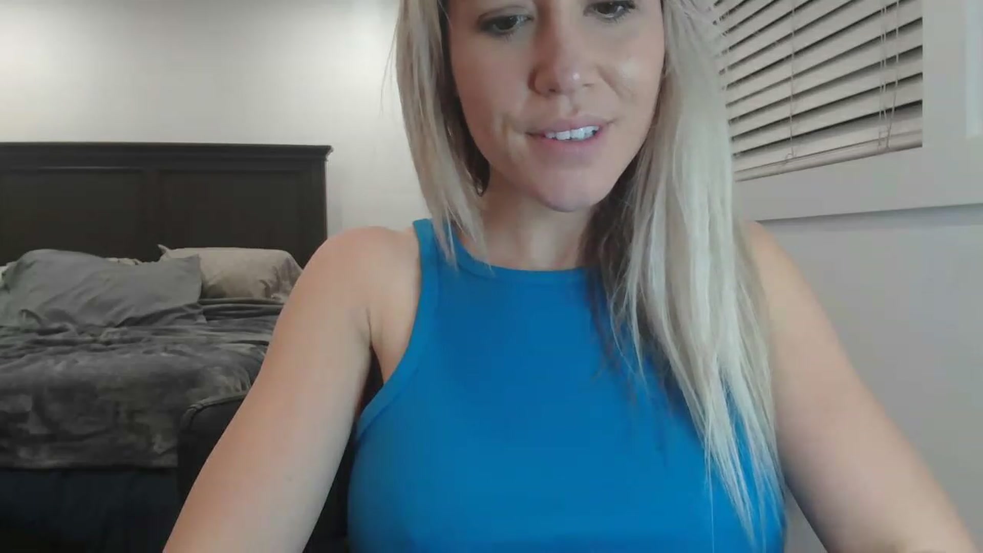 Gallery image thumbnail from blondmilf92's myfreecams stream on, 03/13/2023, 07:01 image 10 of 20
