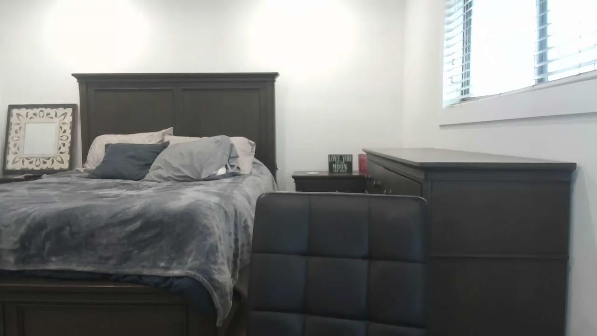 Gallery image thumbnail from blondmilf92's myfreecams stream on, 03/14/2023, 20:19 image 7 of 20