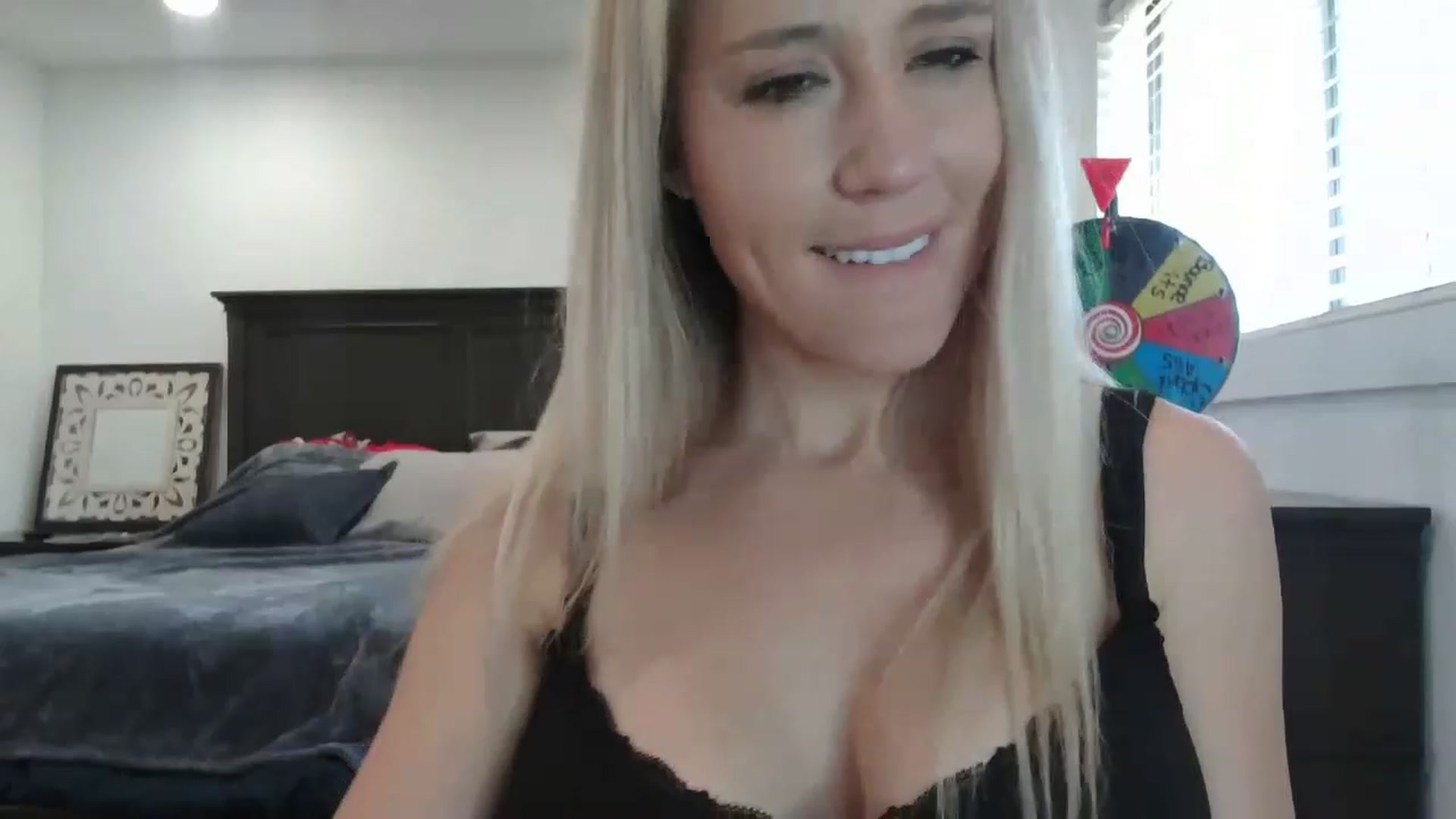 Gallery image thumbnail from blondmilf92's myfreecams stream on, 03/20/2023, 22:01 image 3 of 20