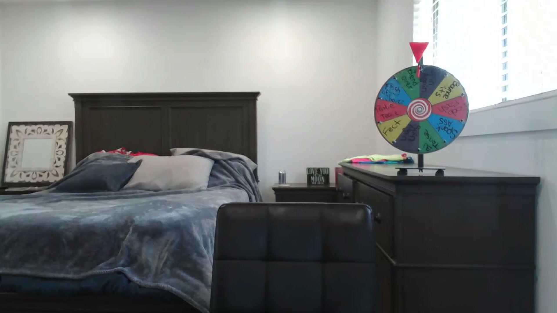 Gallery image thumbnail from blondmilf92's myfreecams stream on, 03/20/2023, 22:01 image 5 of 20