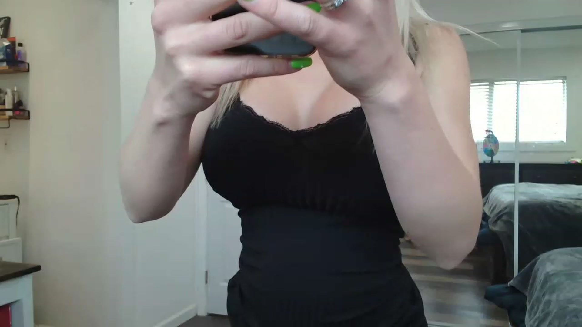 Gallery image thumbnail from blondmilf92's myfreecams stream on, 03/20/2023, 22:01 image 7 of 20