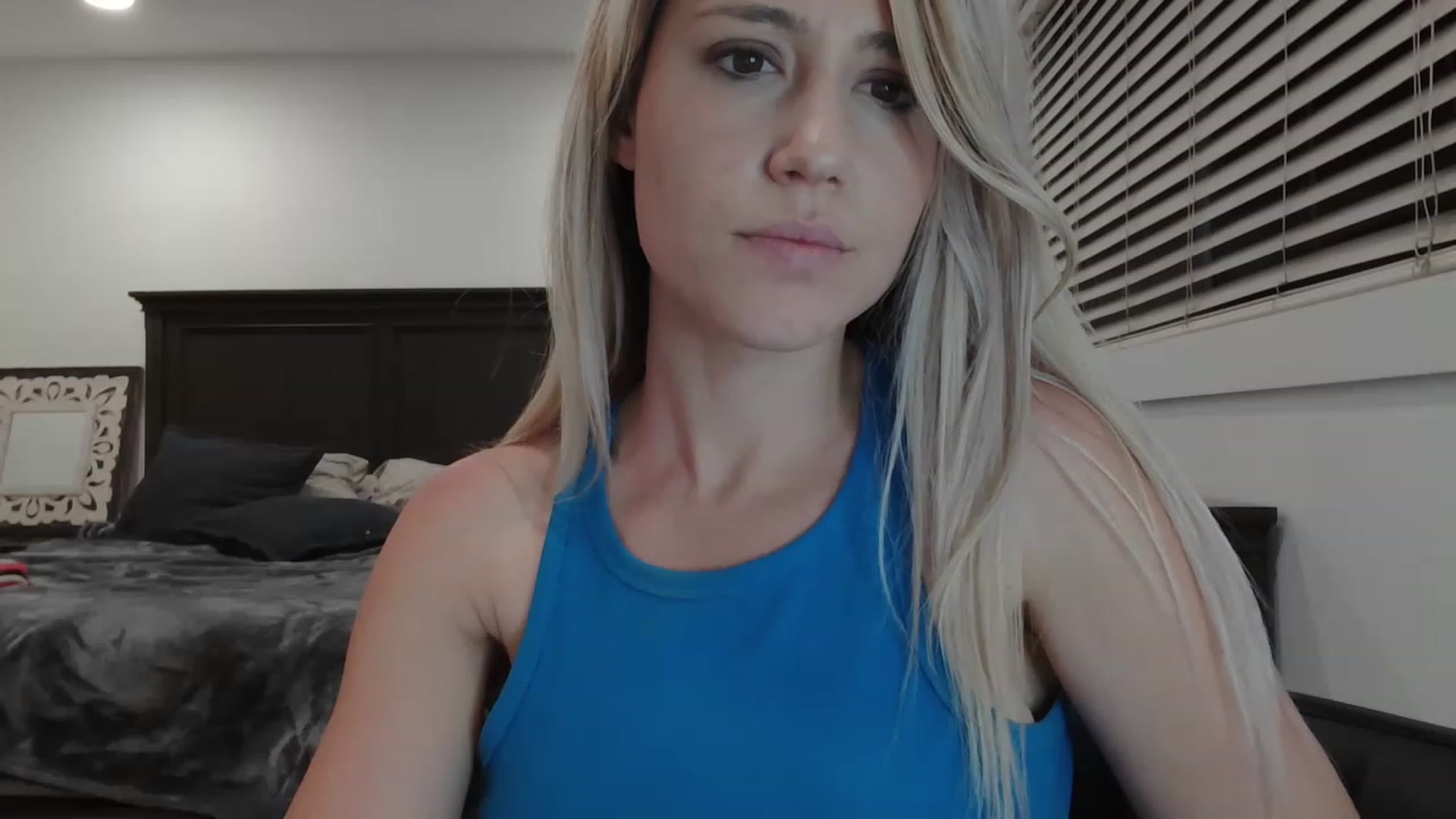 Gallery image thumbnail from blondmilf92's myfreecams stream on, 04/12/2023, 05:32 image 8 of 20