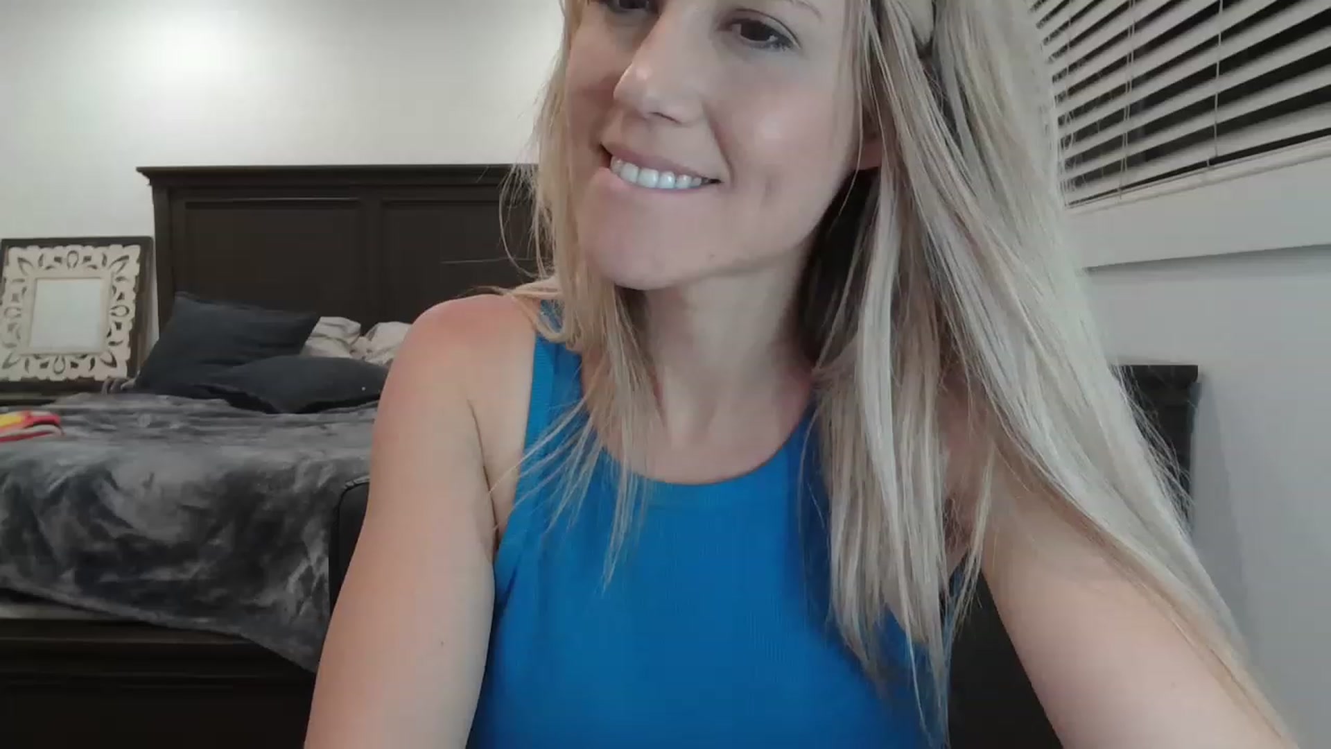 Gallery image thumbnail from blondmilf92's myfreecams stream on, 04/12/2023, 05:32 image 15 of 20