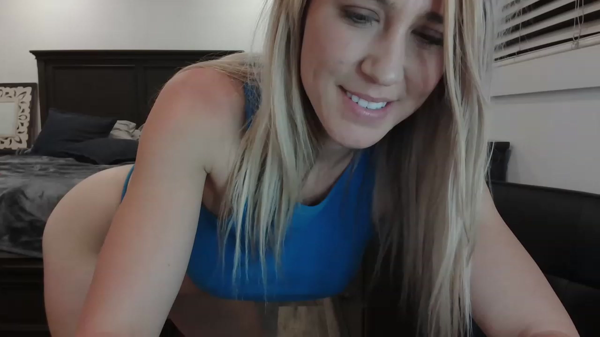 Gallery image thumbnail from blondmilf92's myfreecams stream on, 04/12/2023, 05:32 image 11 of 20
