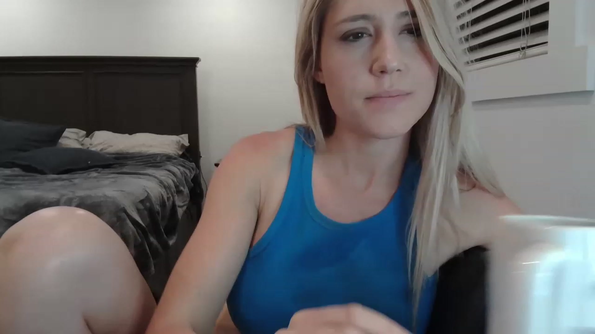 Gallery image thumbnail from blondmilf92's myfreecams stream on, 04/12/2023, 05:32 image 6 of 20
