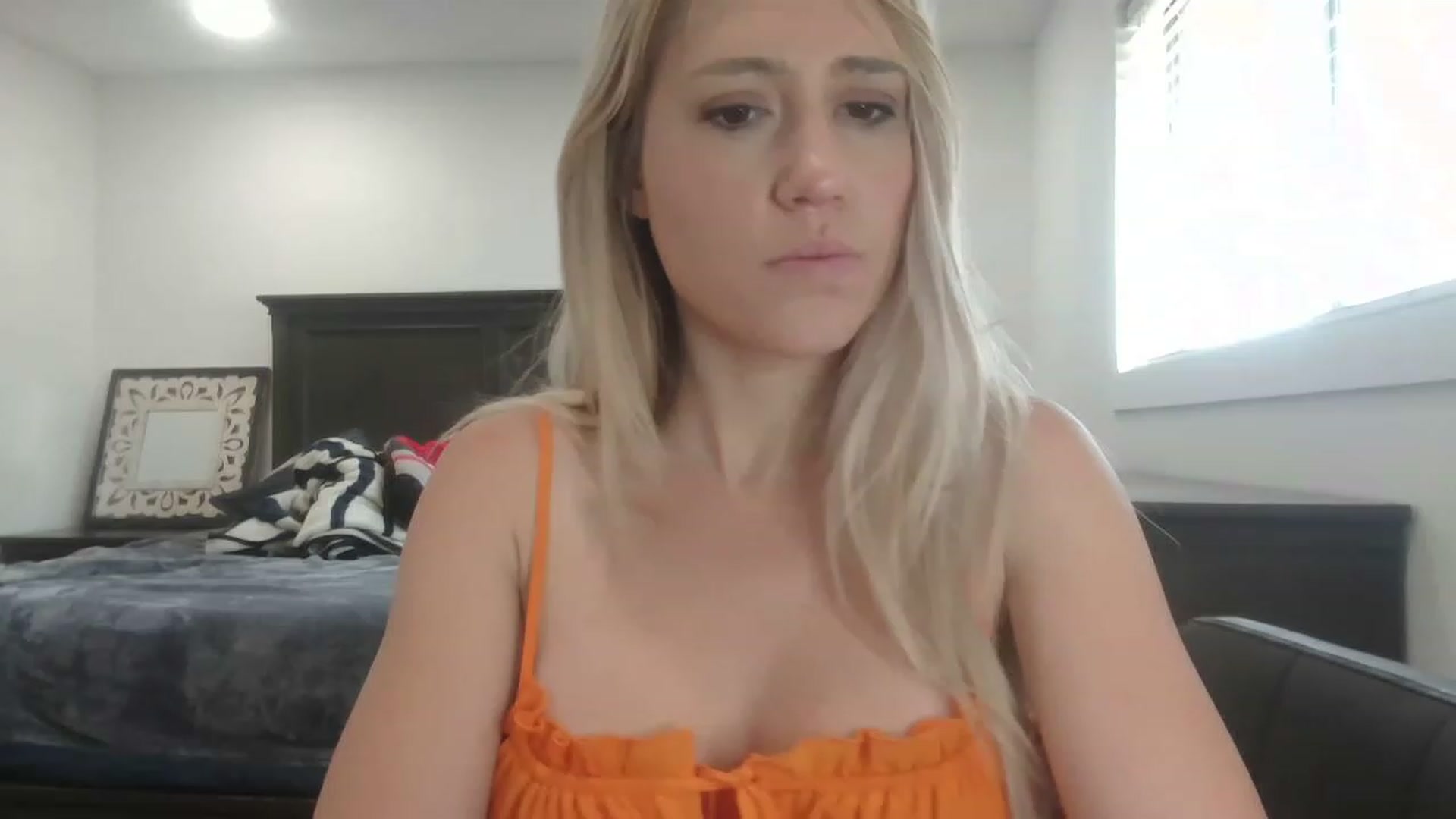 Gallery image thumbnail from blondmilf92's myfreecams stream on, 04/17/2023, 17:16 image 11 of 20