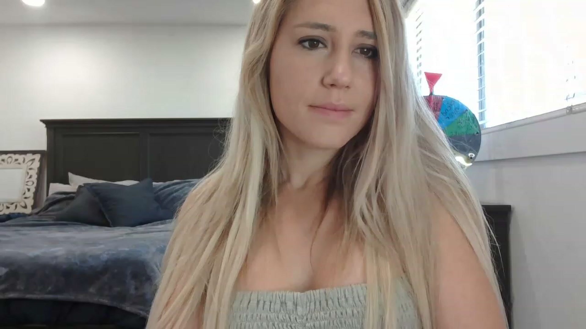 Gallery image thumbnail from blondmilf92's myfreecams stream on, 04/20/2023, 16:21 image 16 of 20