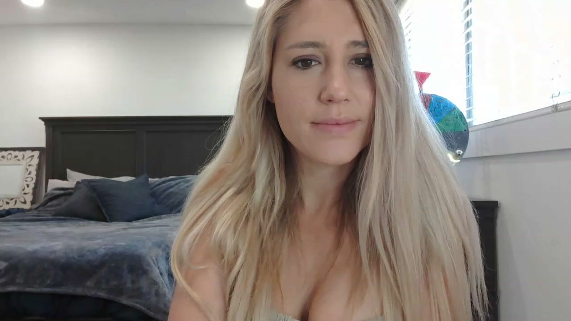 Gallery image thumbnail from blondmilf92's myfreecams stream on, 04/20/2023, 16:21 image 19 of 20