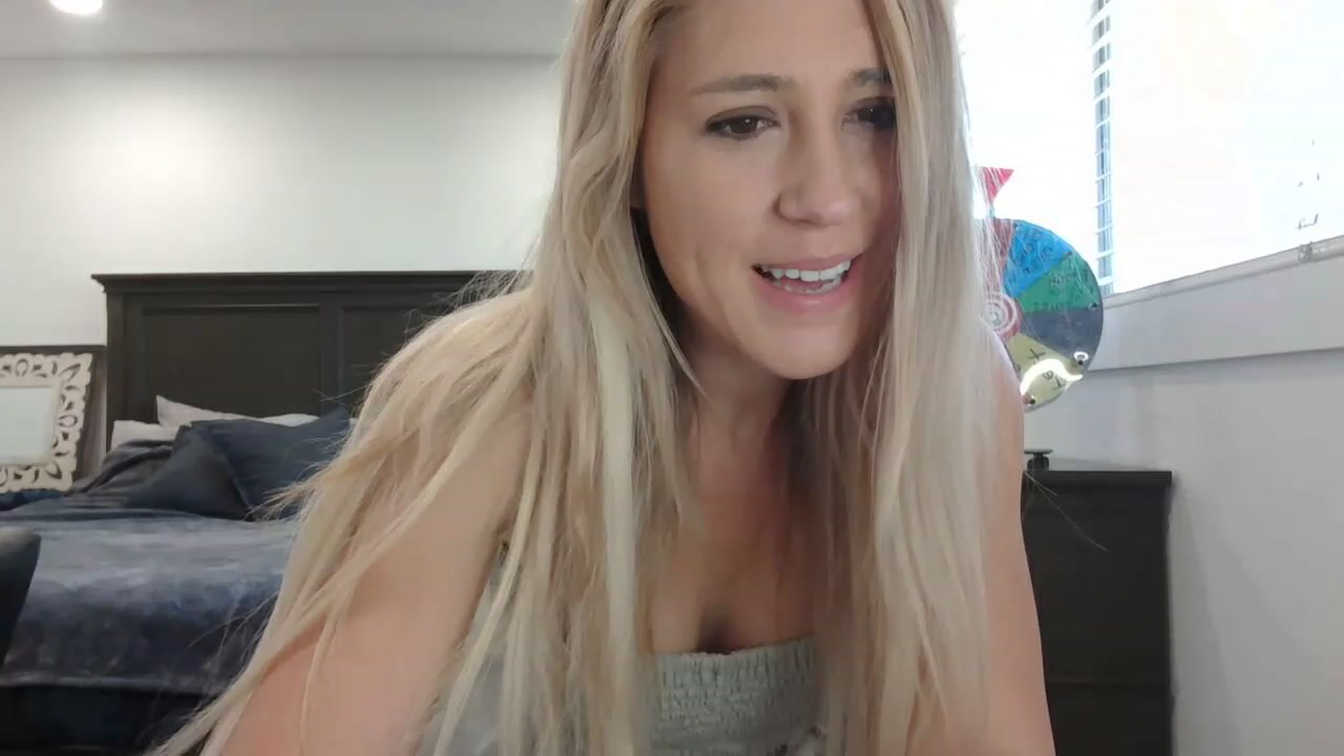 Gallery image thumbnail from blondmilf92's myfreecams stream on, 04/20/2023, 16:21 image 9 of 20