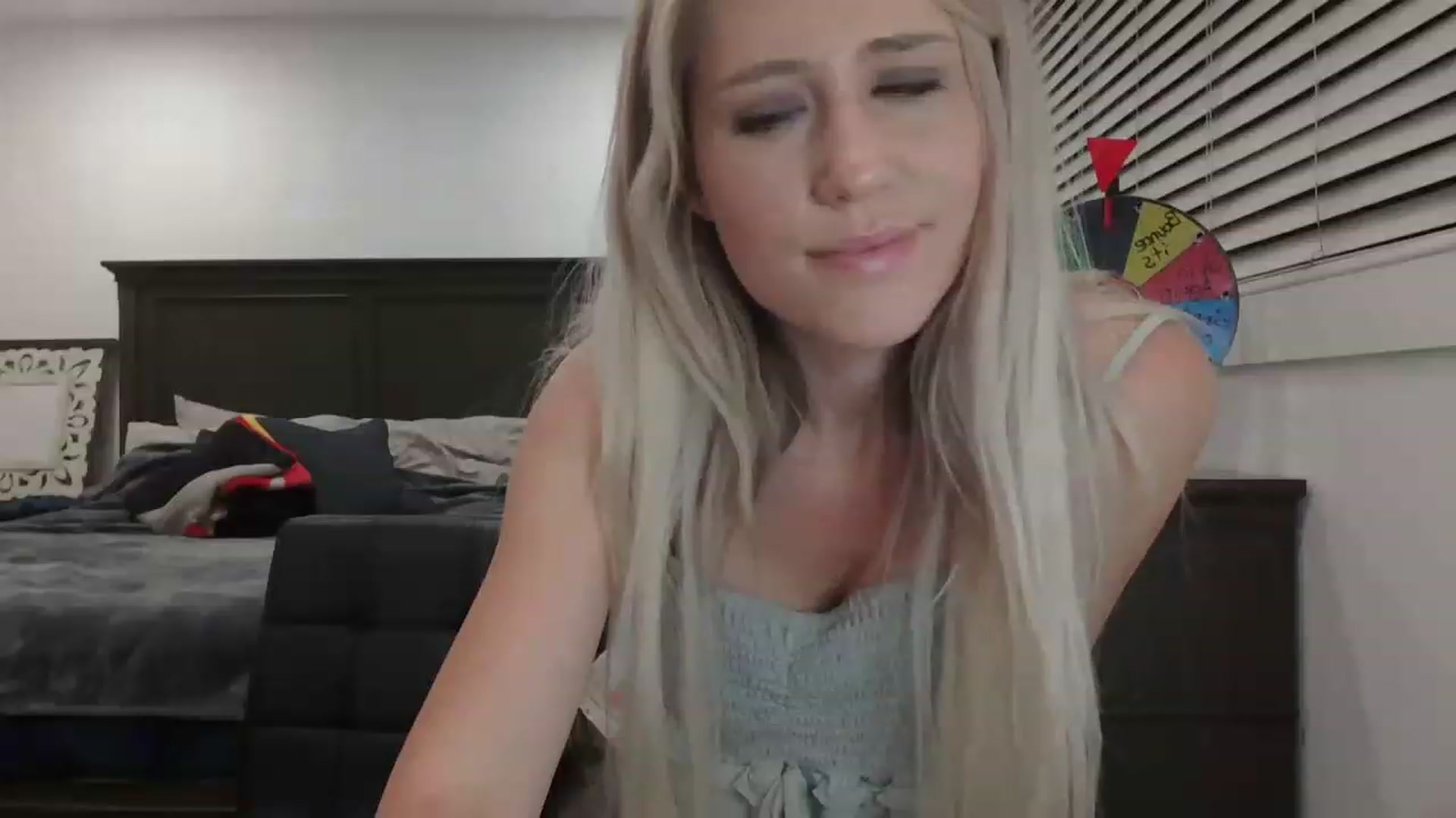 Gallery image thumbnail from blondmilf92's myfreecams stream on, 04/21/2023, 05:06 image 20 of 20