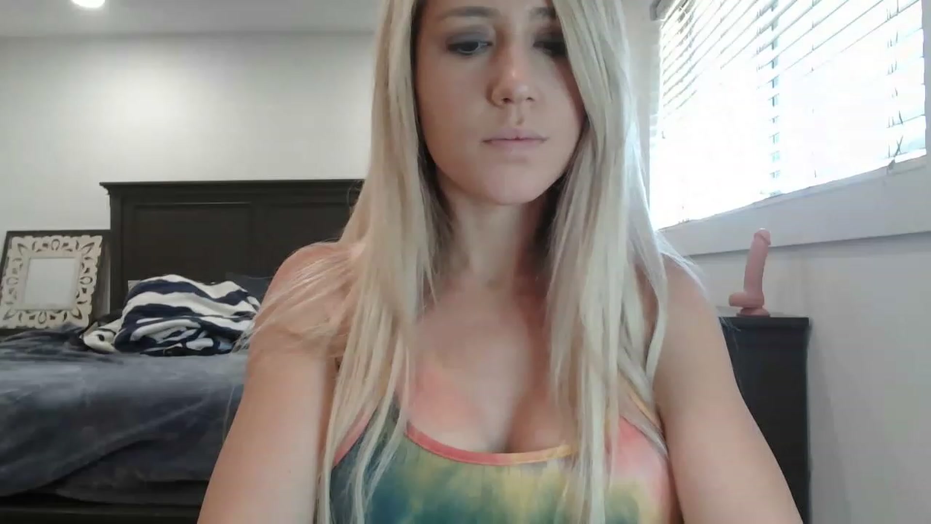 Gallery image thumbnail from blondmilf92's myfreecams stream on, 04/24/2023, 17:54 image 7 of 20