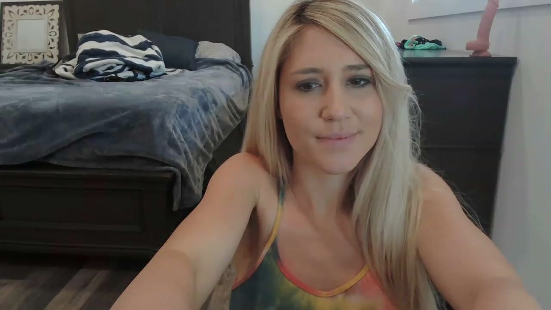 Gallery image thumbnail from blondmilf92's myfreecams stream on, 04/24/2023, 17:54 image 13 of 20