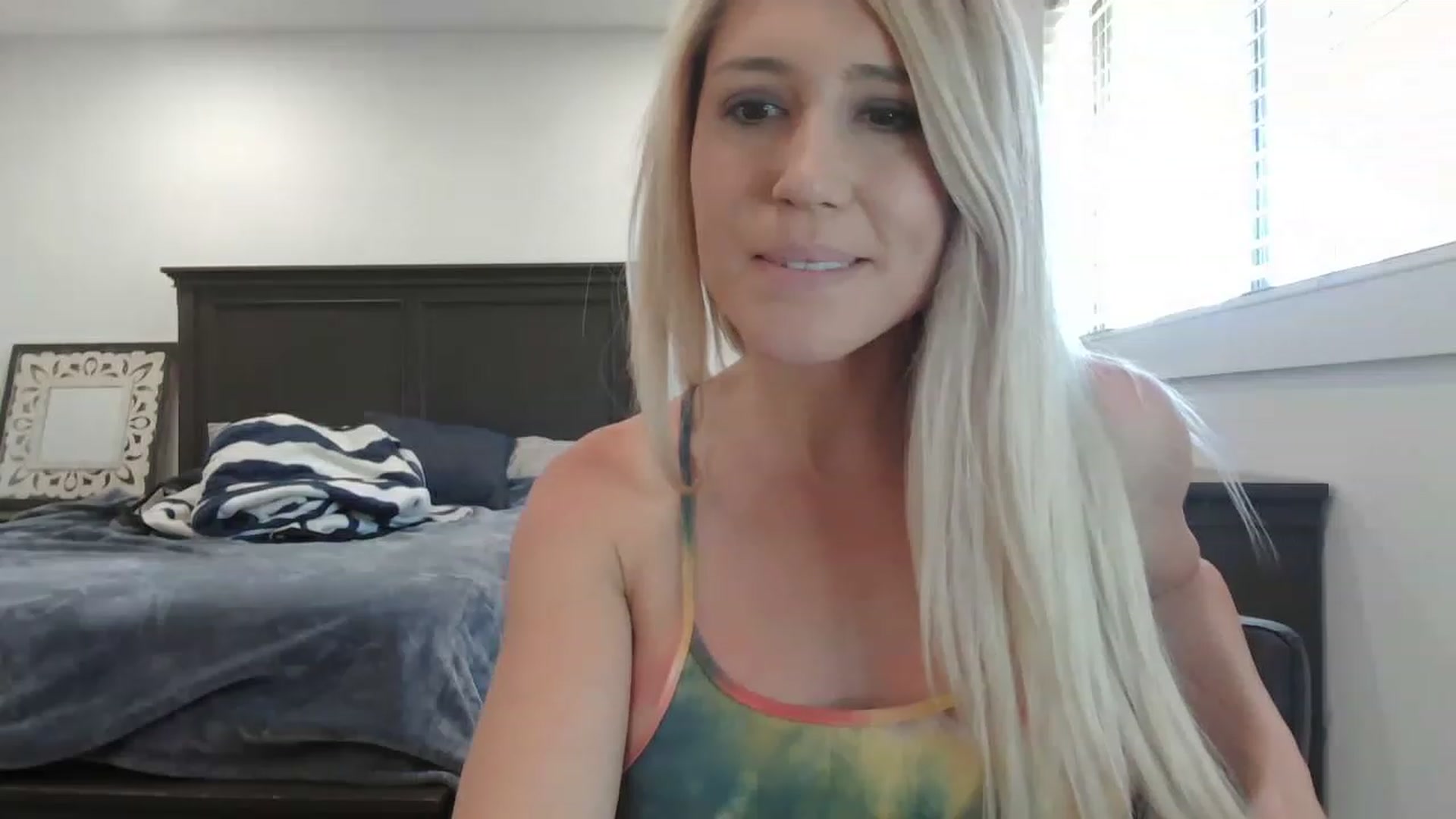 Gallery image thumbnail from blondmilf92's myfreecams stream on, 04/24/2023, 19:08 image 3 of 20
