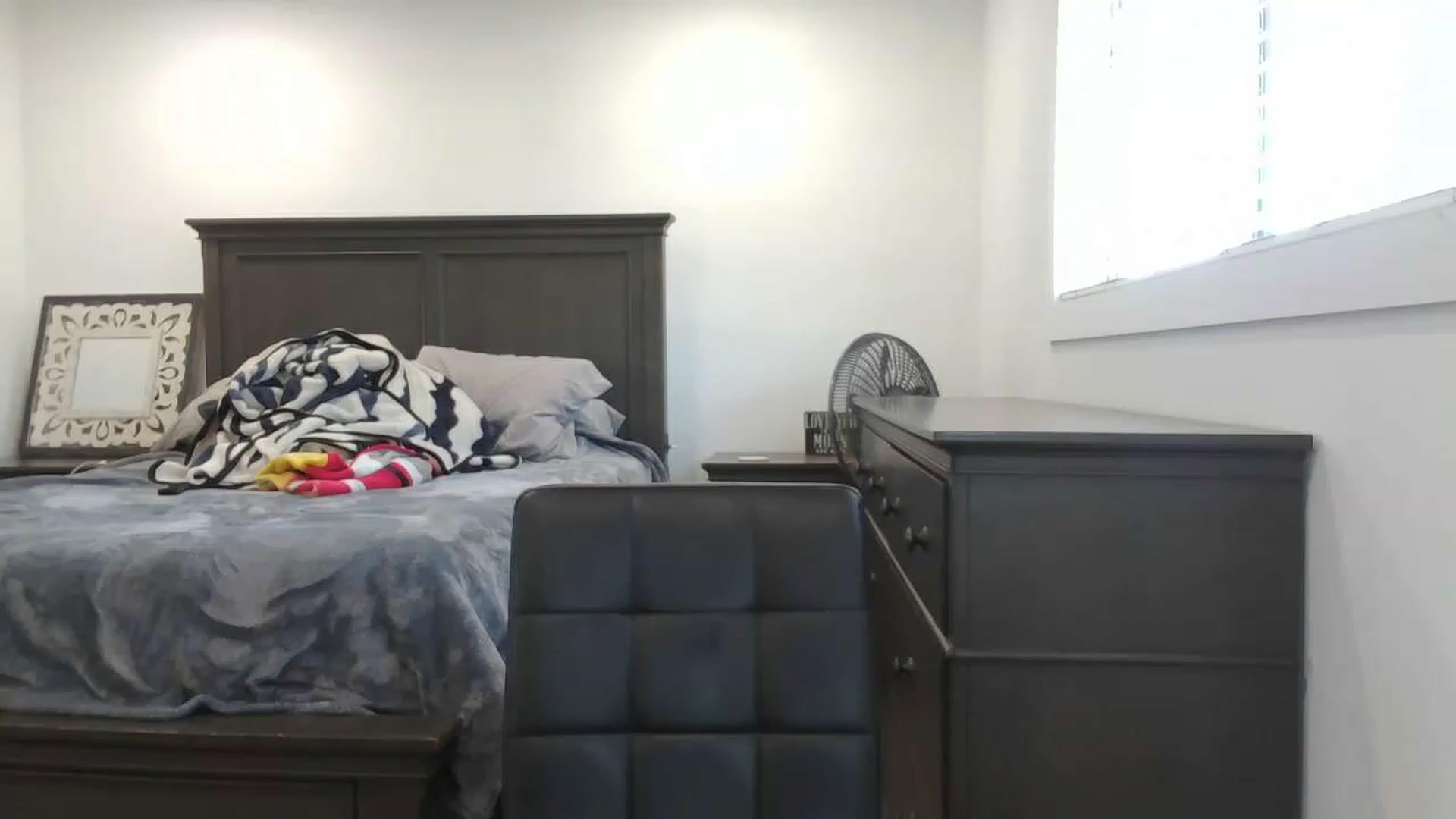 Gallery image thumbnail from blondmilf92's myfreecams stream on, 04/25/2023, 18:40 image 5 of 20