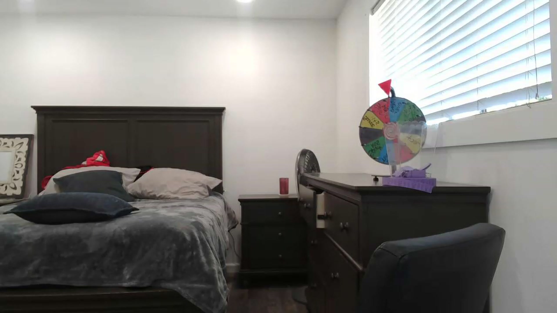 Gallery image thumbnail from blondmilf92's myfreecams stream on, 05/15/2023, 20:42 image 13 of 20
