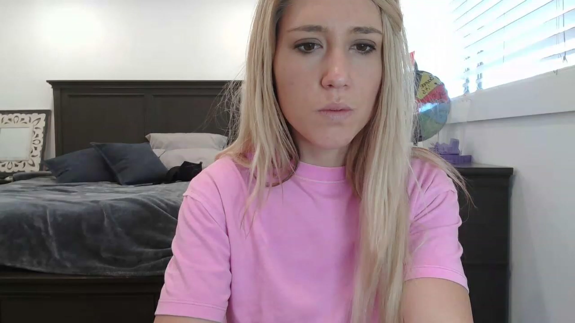 Gallery image thumbnail from blondmilf92's myfreecams stream on, 05/18/2023, 18:35 image 18 of 20