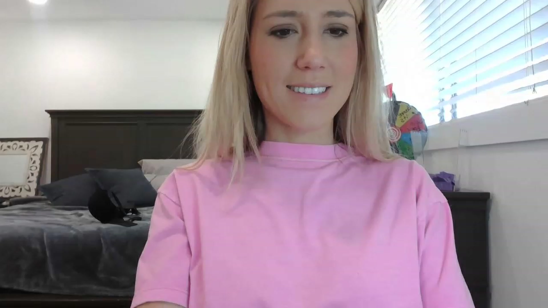 Gallery image thumbnail from blondmilf92's myfreecams stream on, 05/18/2023, 20:02 image 1 of 20