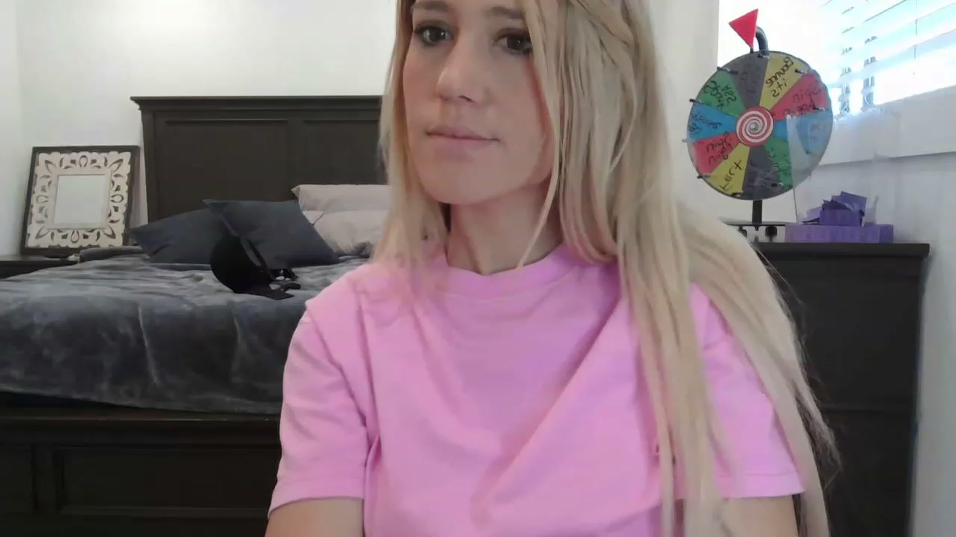 Gallery image thumbnail from blondmilf92's myfreecams stream on, 05/18/2023, 20:02 image 3 of 20