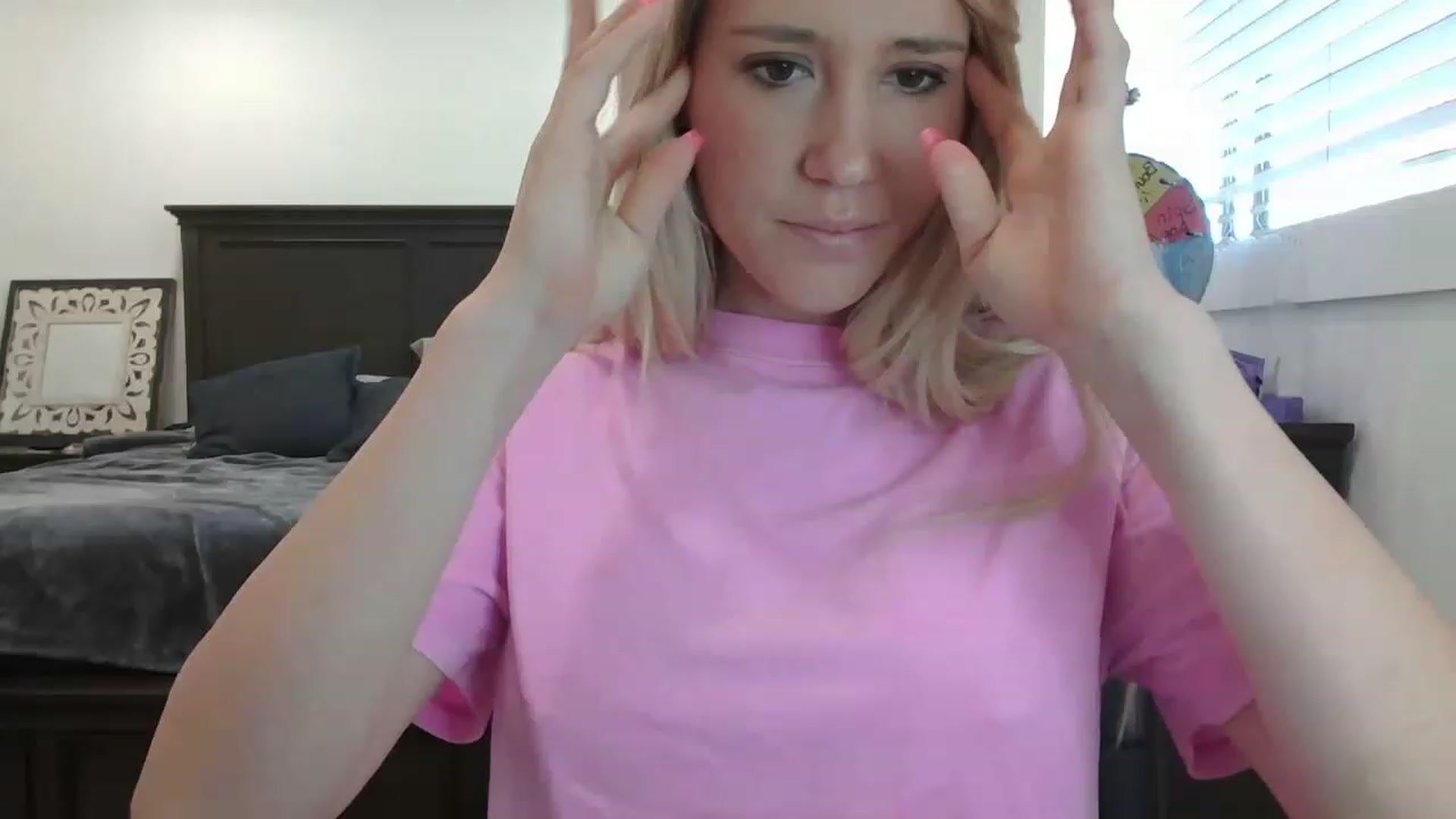 Gallery image thumbnail from blondmilf92's myfreecams stream on, 05/18/2023, 20:02 image 15 of 20