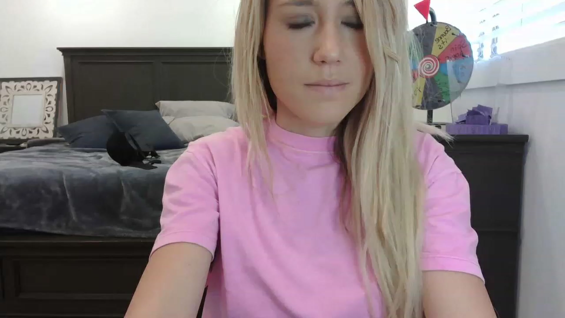 Gallery image thumbnail from blondmilf92's myfreecams stream on, 05/18/2023, 20:02 image 6 of 20