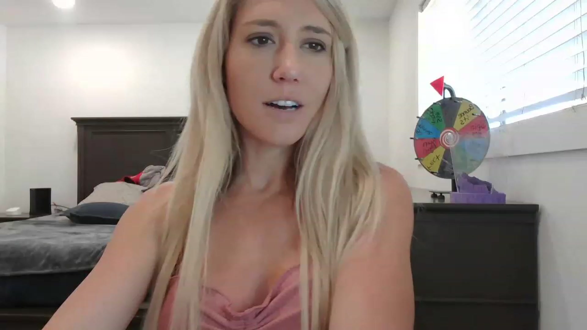 Gallery image thumbnail from blondmilf92's myfreecams stream on, 05/24/2023, 19:18 image 18 of 20