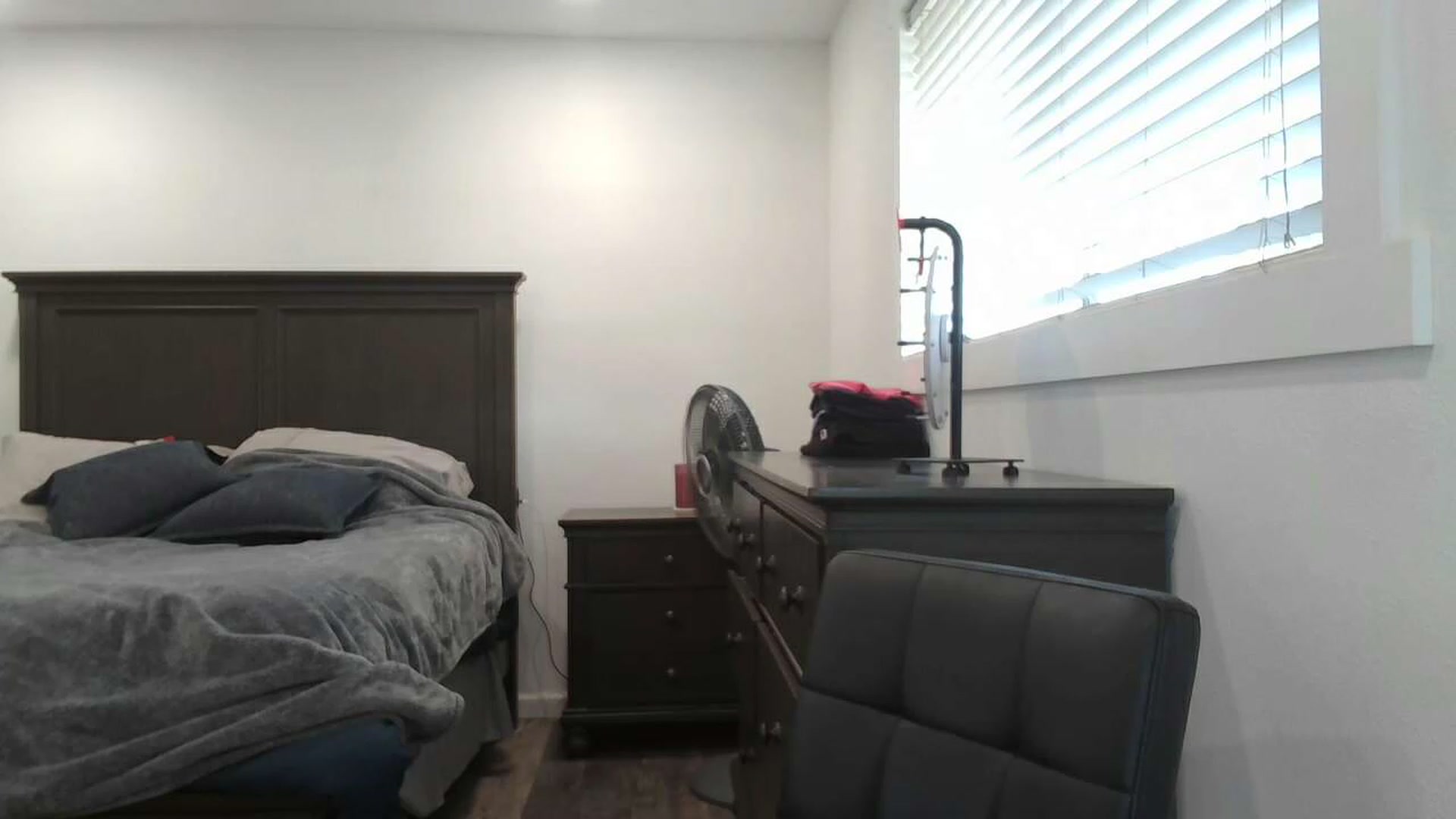 Gallery image thumbnail from blondmilf92's myfreecams stream on, 05/30/2023, 15:14 image 16 of 20