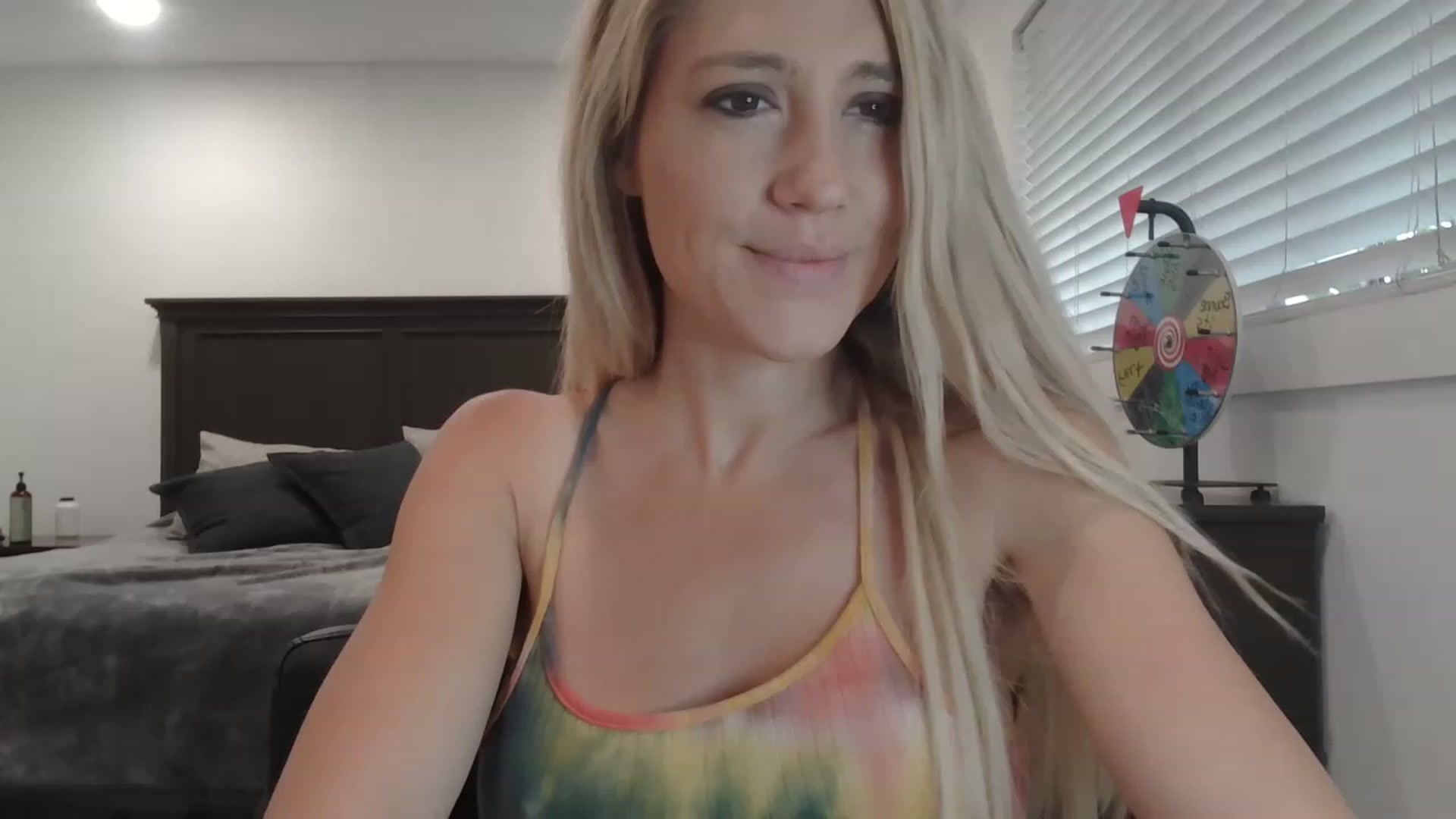Gallery image thumbnail from blondmilf92's myfreecams stream on, 06/06/2023, 17:04 image 4 of 20