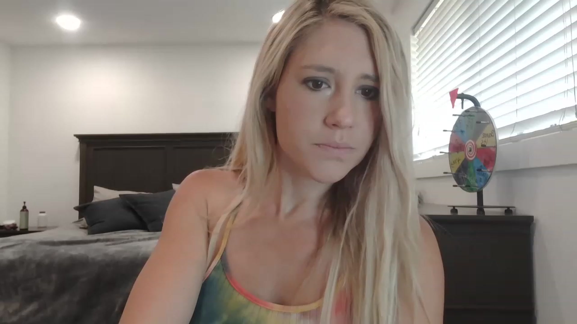 Gallery image thumbnail from blondmilf92's myfreecams stream on, 06/06/2023, 17:04 image 9 of 20