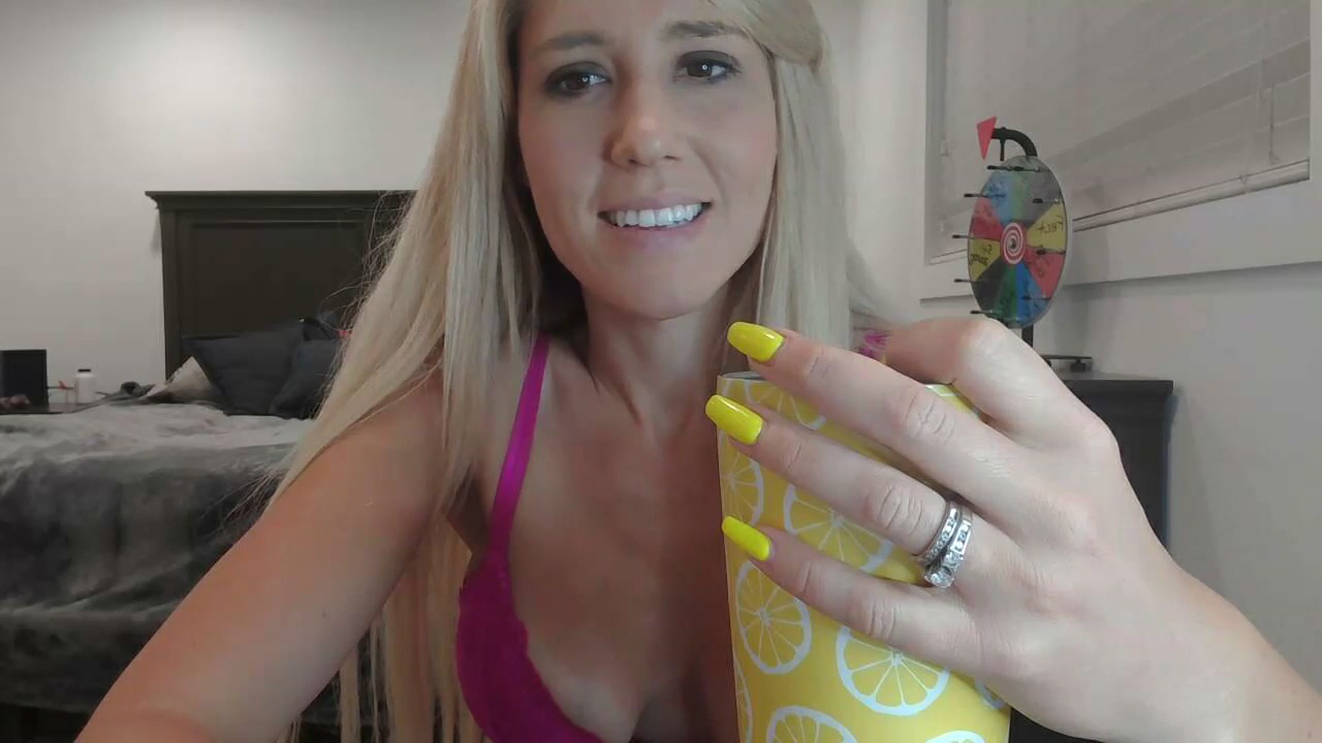 Gallery image thumbnail from blondmilf92's myfreecams stream on, 06/09/2023, 05:24 image 11 of 20