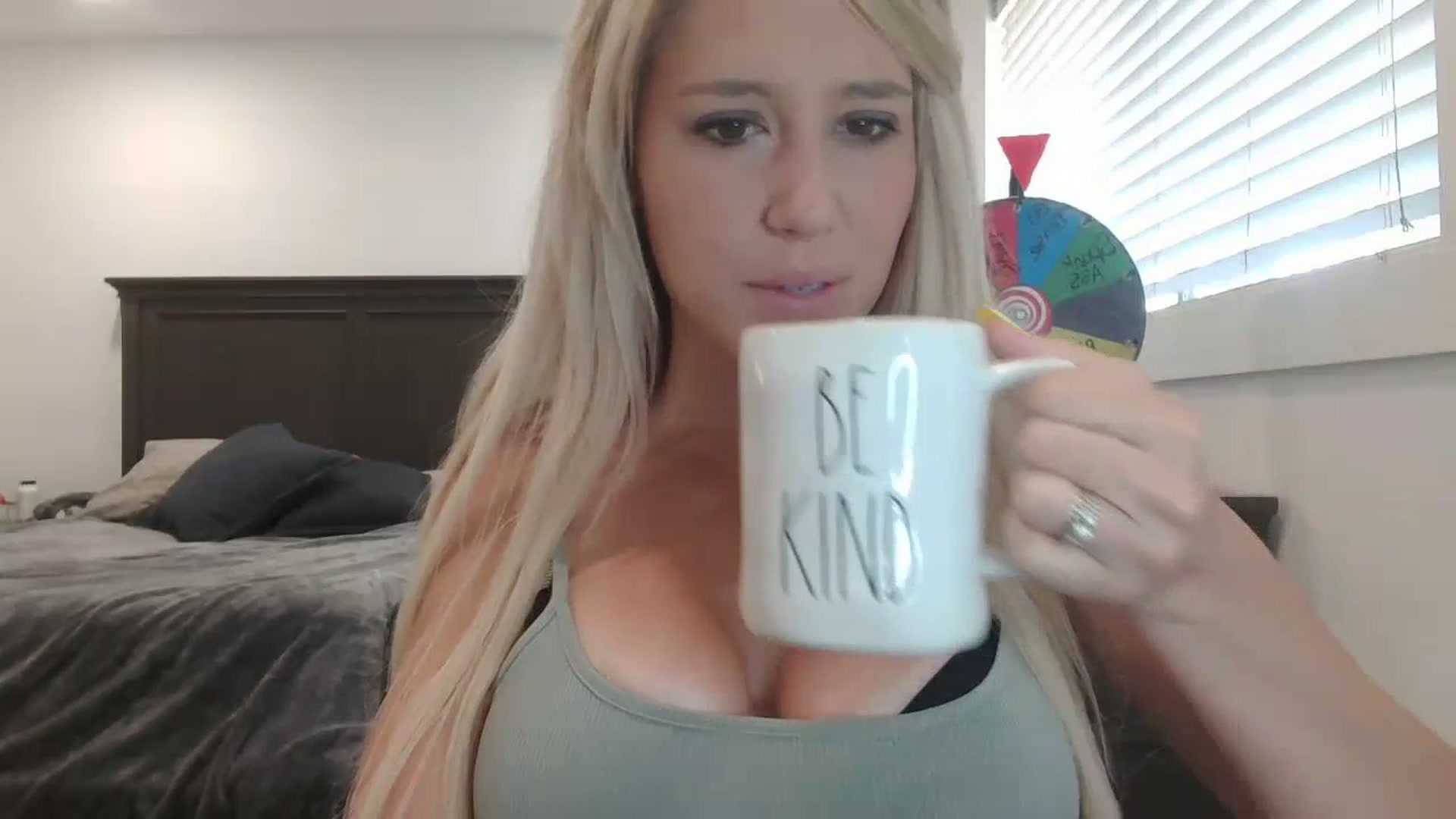Gallery image thumbnail from blondmilf92's myfreecams stream on, 06/09/2023, 15:16 image 15 of 20