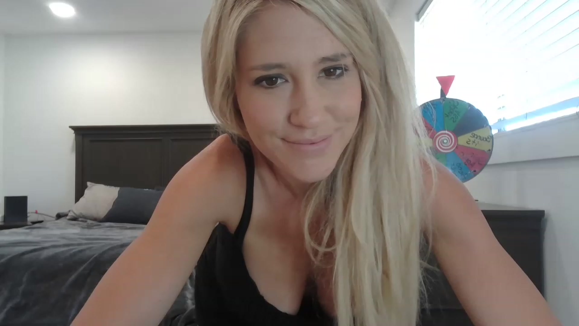 Gallery image thumbnail from blondmilf92's myfreecams stream on, 06/13/2023, 15:41 image 17 of 20