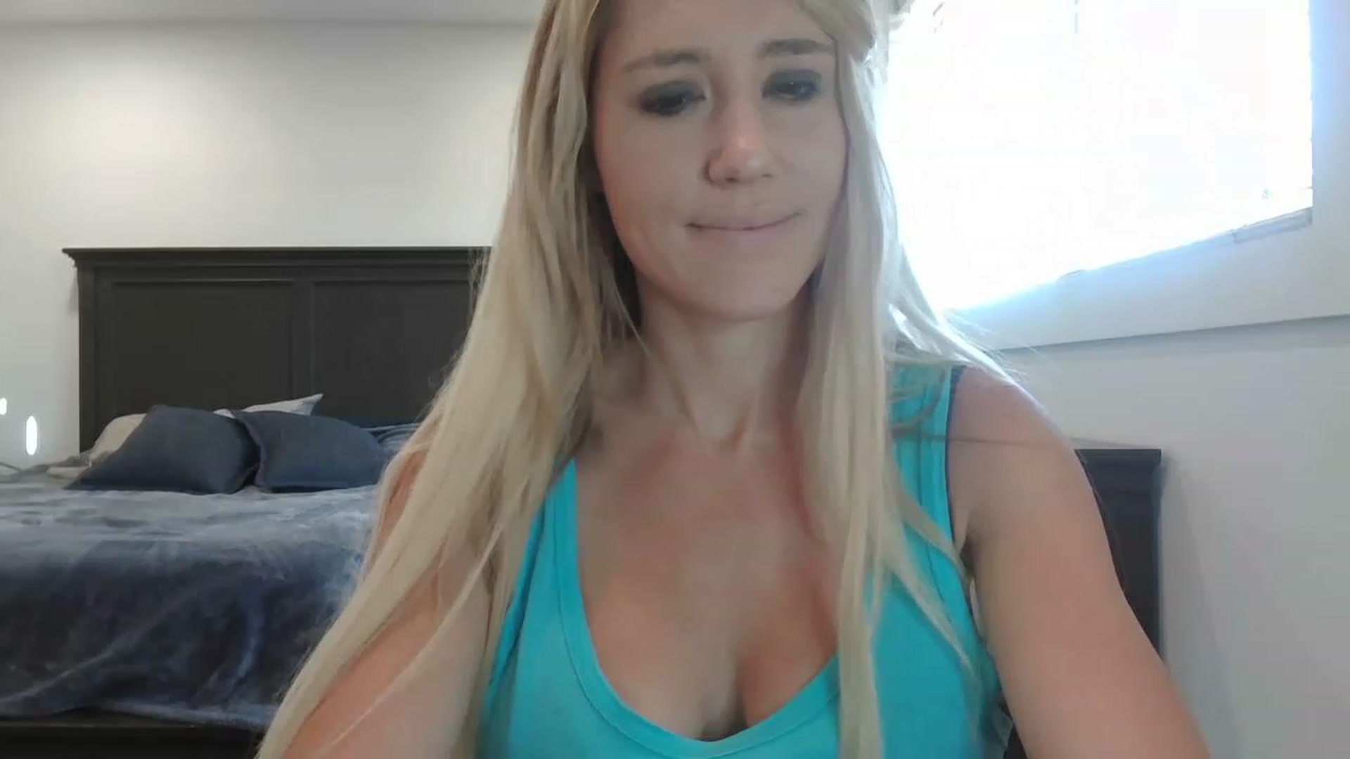 Gallery image thumbnail from blondmilf92's myfreecams stream on, 06/14/2023, 16:36 image 16 of 20