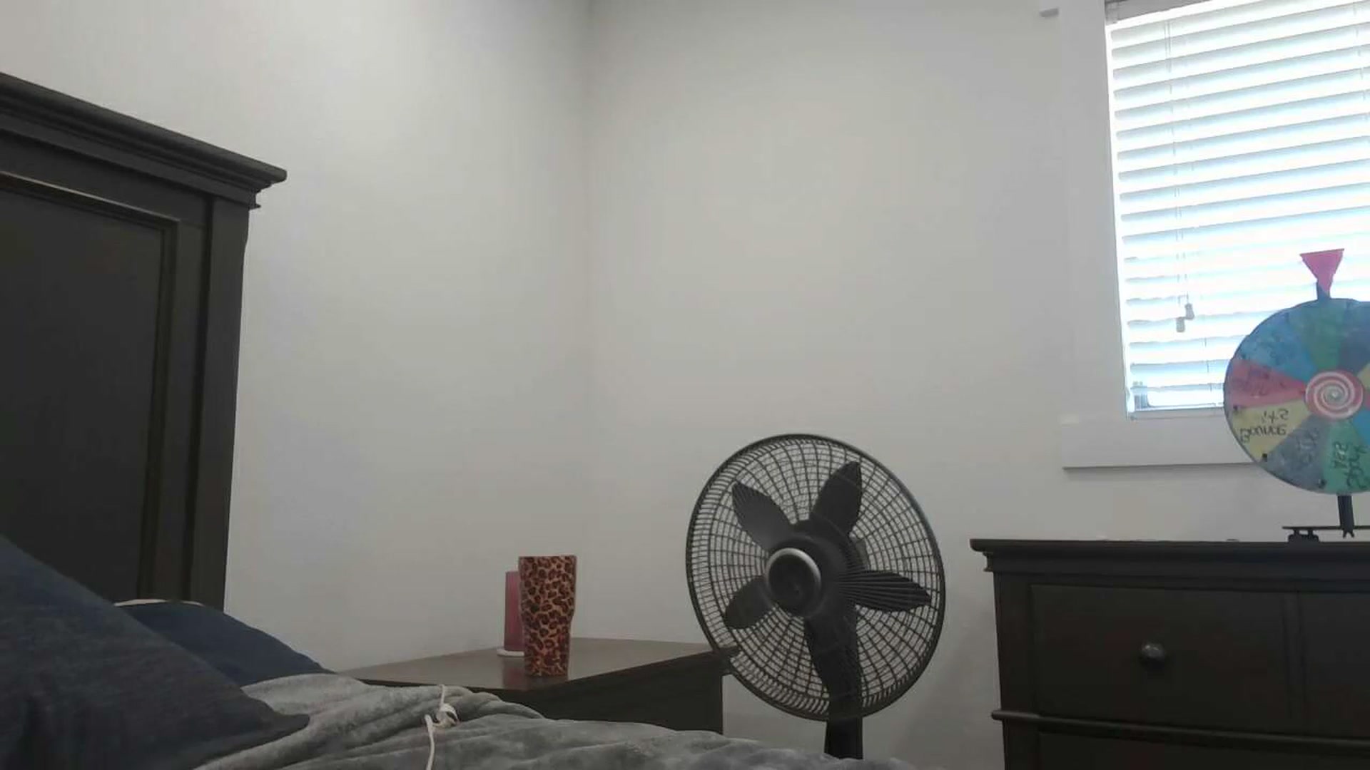Gallery image thumbnail from blondmilf92's myfreecams stream on, 06/16/2023, 17:52 image 14 of 20
