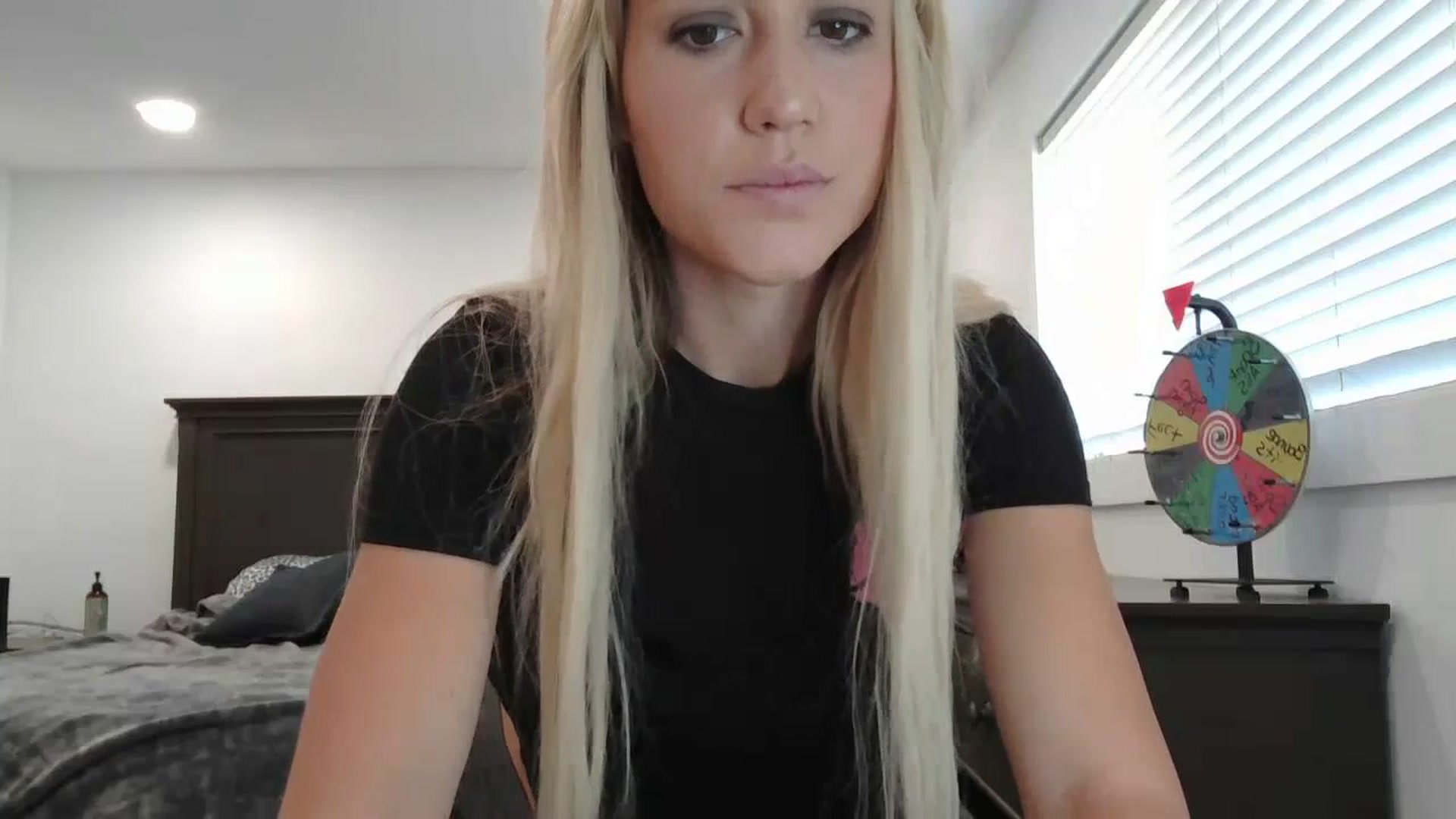 Gallery image thumbnail from blondmilf92's myfreecams stream on, 06/27/2023, 16:13 image 5 of 20