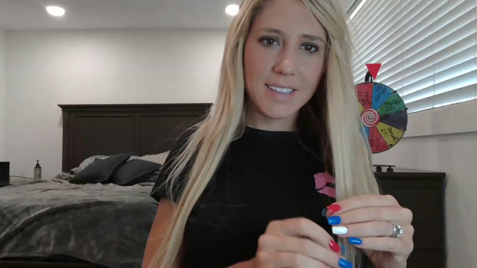 Gallery image thumbnail from blondmilf92's myfreecams stream on, 06/27/2023, 16:13 image 1 of 20
