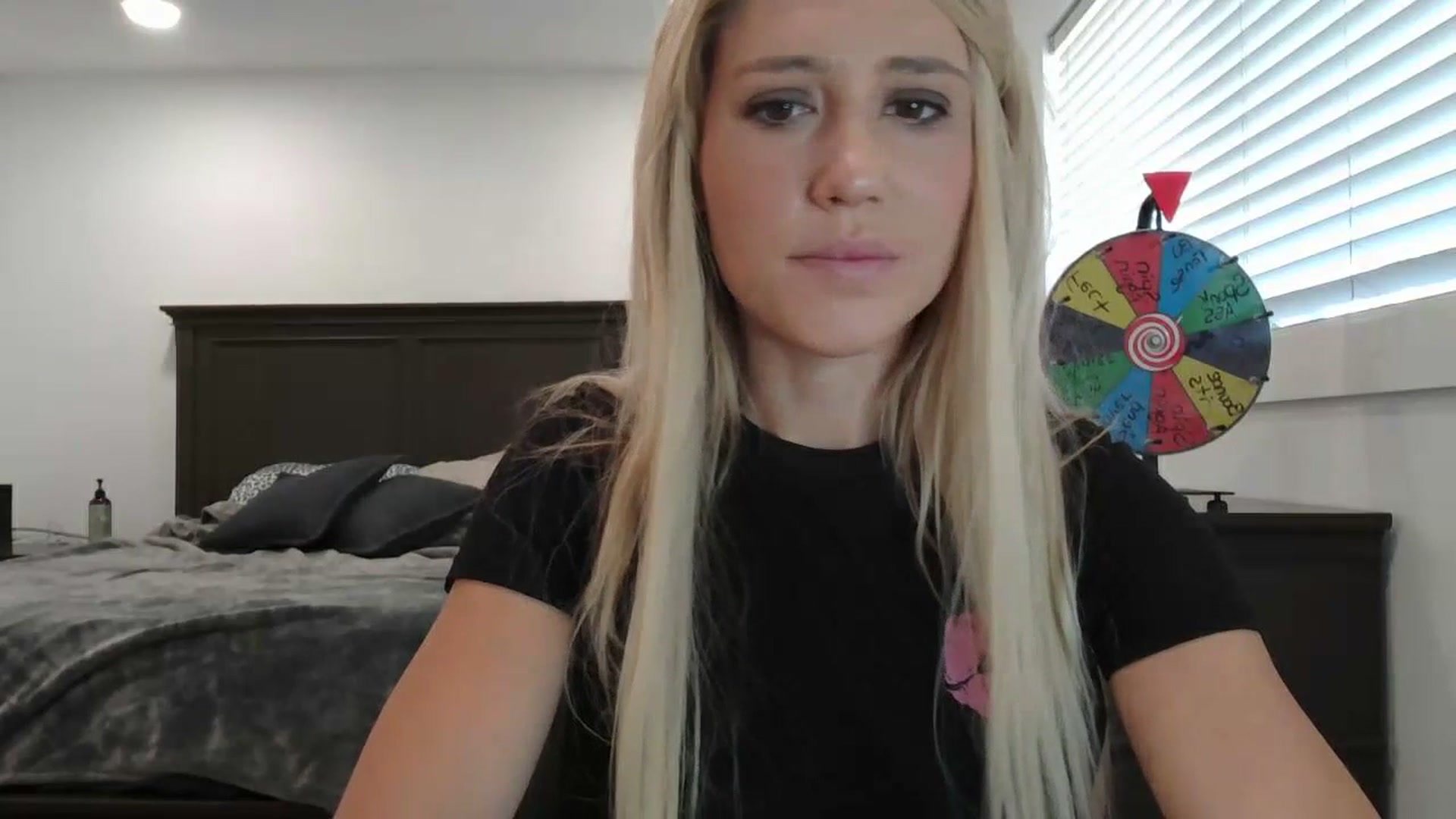 Gallery image thumbnail from blondmilf92's myfreecams stream on, 06/27/2023, 16:13 image 4 of 20