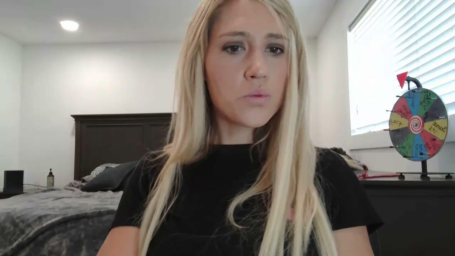 Gallery image thumbnail from blondmilf92's myfreecams stream on, 06/27/2023, 16:13 image 13 of 20