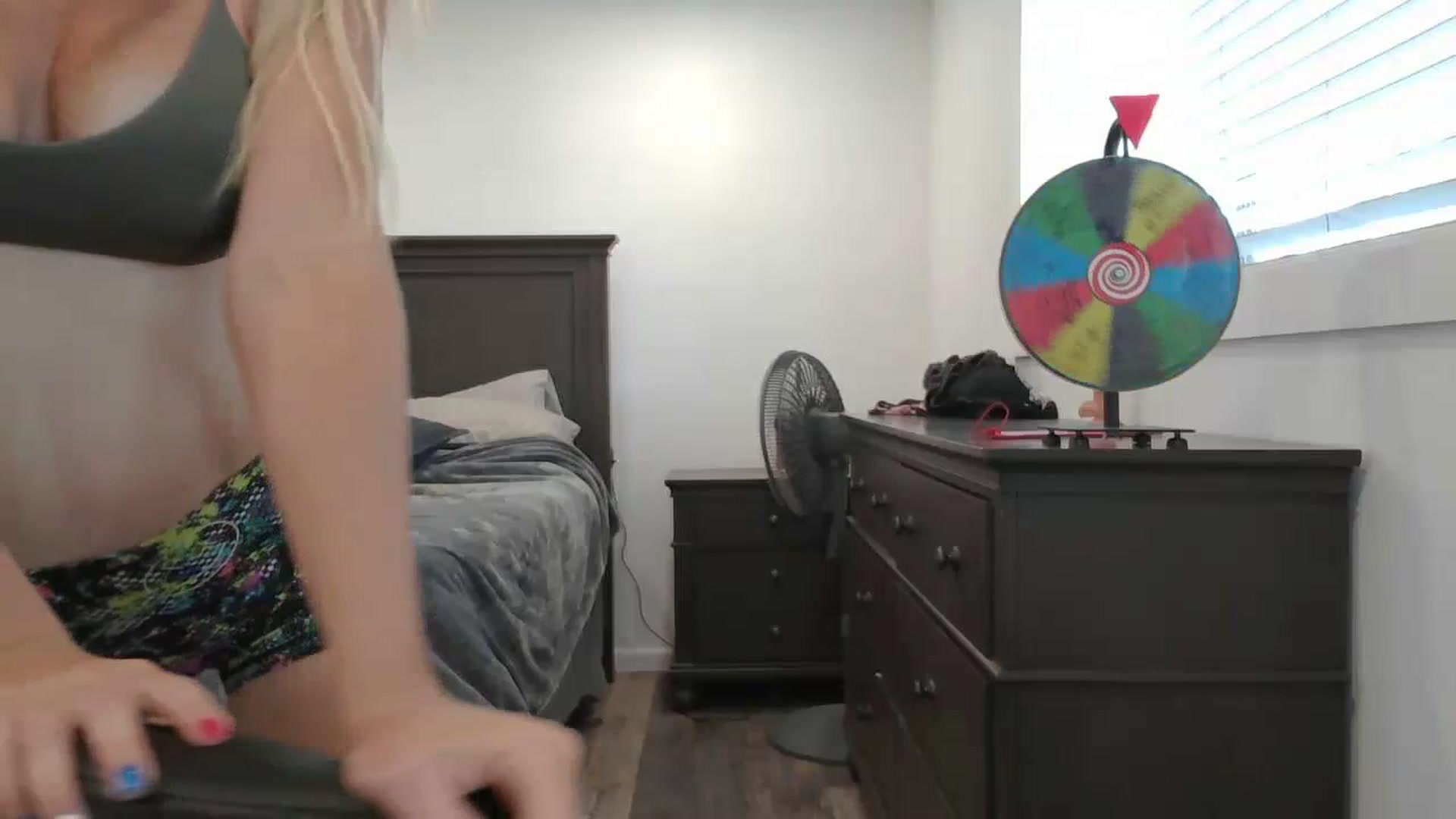 Gallery image thumbnail from blondmilf92's myfreecams stream on, 06/27/2023, 16:13 image 16 of 20