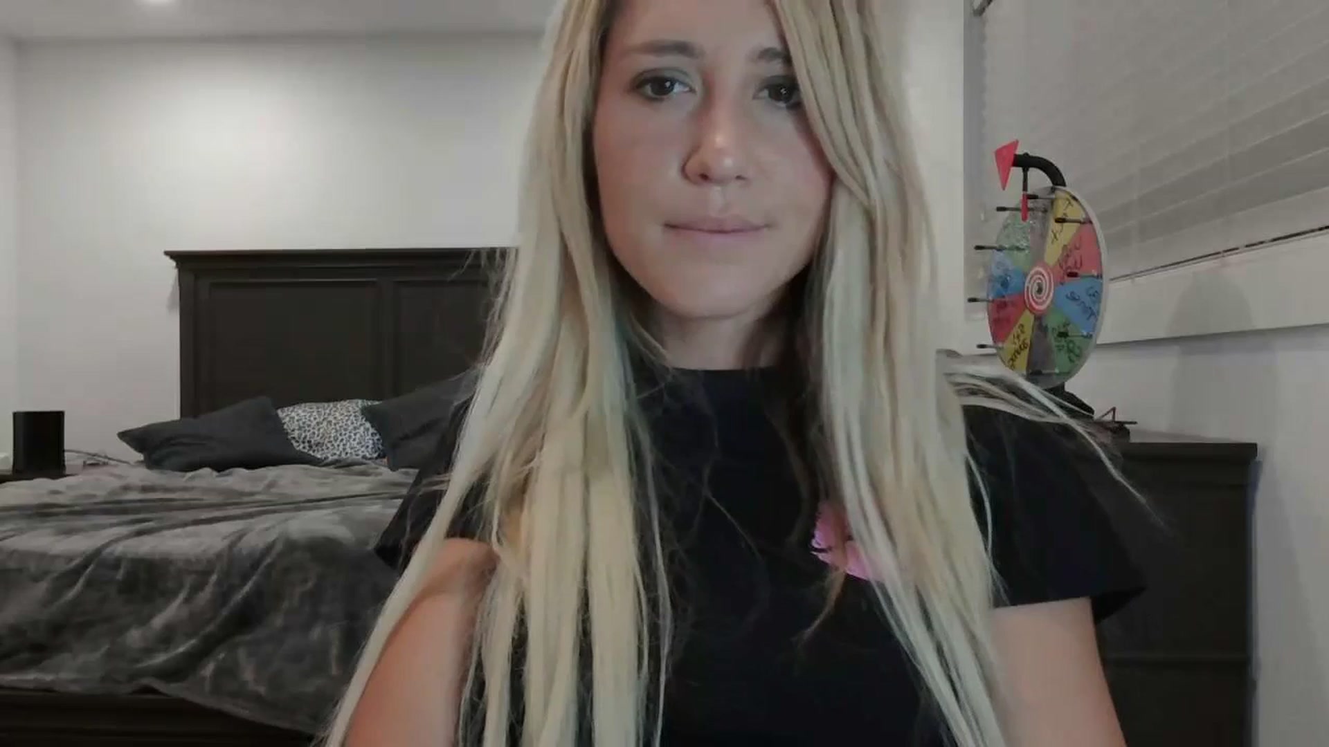 Gallery image thumbnail from blondmilf92's myfreecams stream on, 06/28/2023, 06:15 image 1 of 20