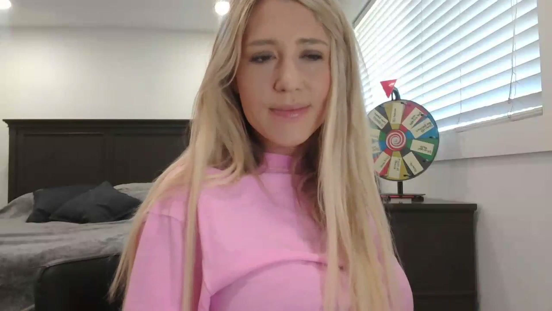 Gallery image thumbnail from blondmilf92's myfreecams stream on, 07/10/2023, 17:06 image 3 of 20