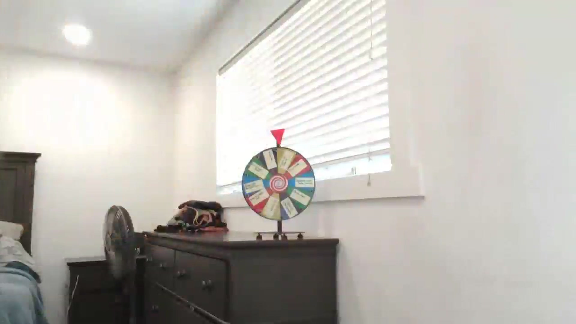 Gallery image thumbnail from blondmilf92's myfreecams stream on, 07/27/2023, 17:16 image 10 of 20